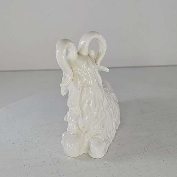 Vintage Ceramic Ram Figurine White Bighorn Sheep Goat Curved Horns *Chip* - Picture 3 of 9